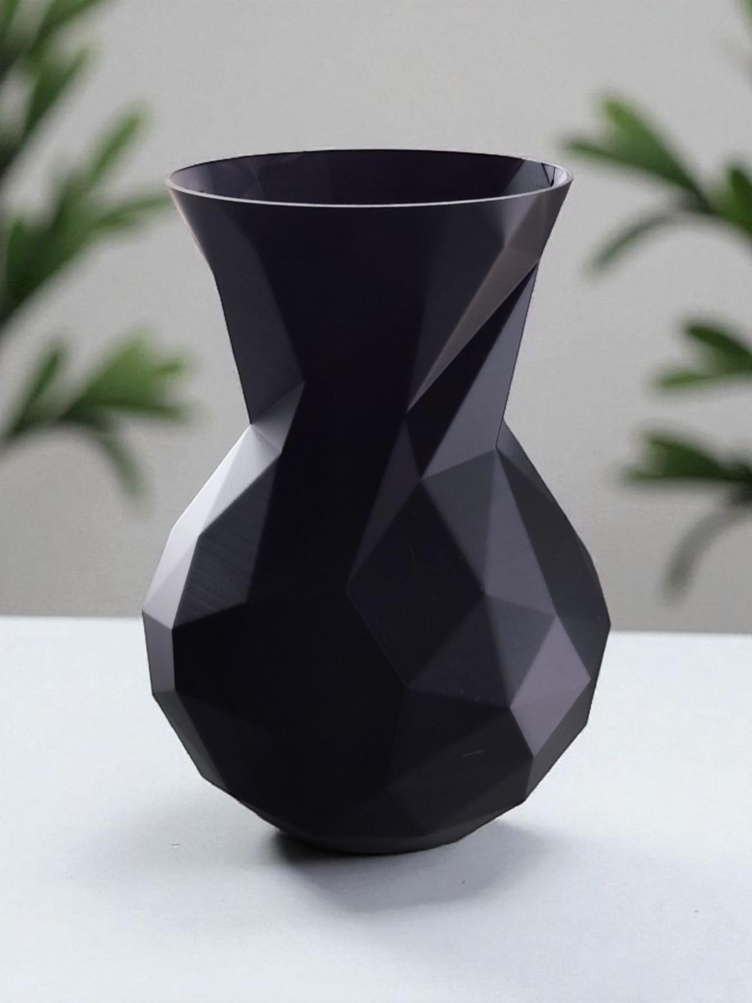 Black Low Poly Geometric Vase